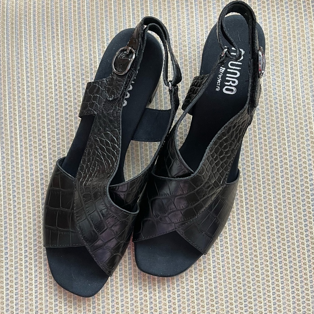 🆕Item Murano Dressy Sandals